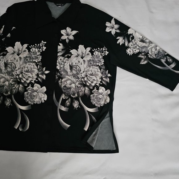 Modelia Women's Floral Print Kimono W/ Inner Sleeveless Blouse Black Size Medium - Picture 7 of 15